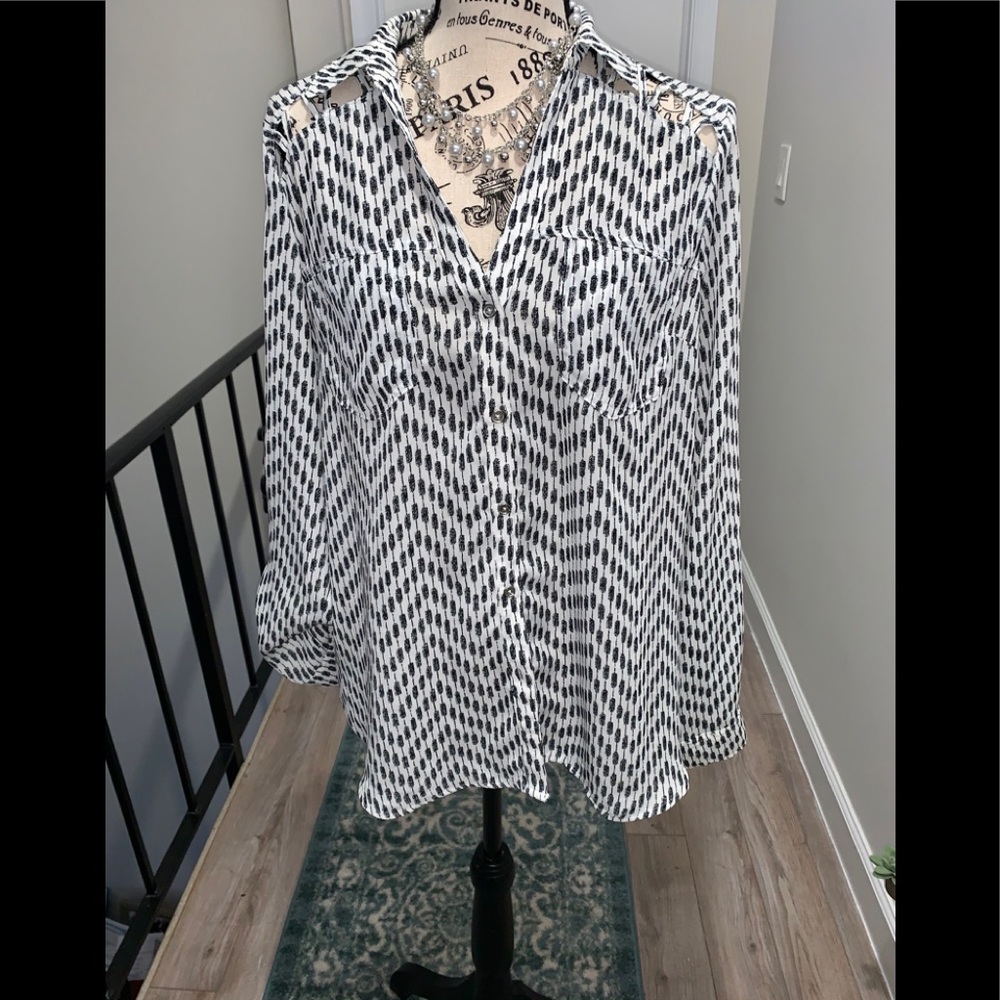 🎉Candie’s button down blouse